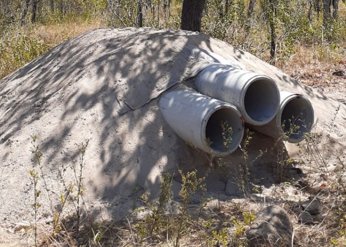 To date, artificial dens have mostly been used to rehabilitate mining sites, but these are being built in an undisturbed area. They are built from pipes, rocks and rubble and mimic natural dens. 